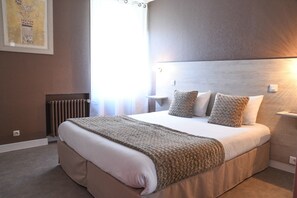 Habitación doble | Edredones de plumas, wifi gratis, ropa de cama