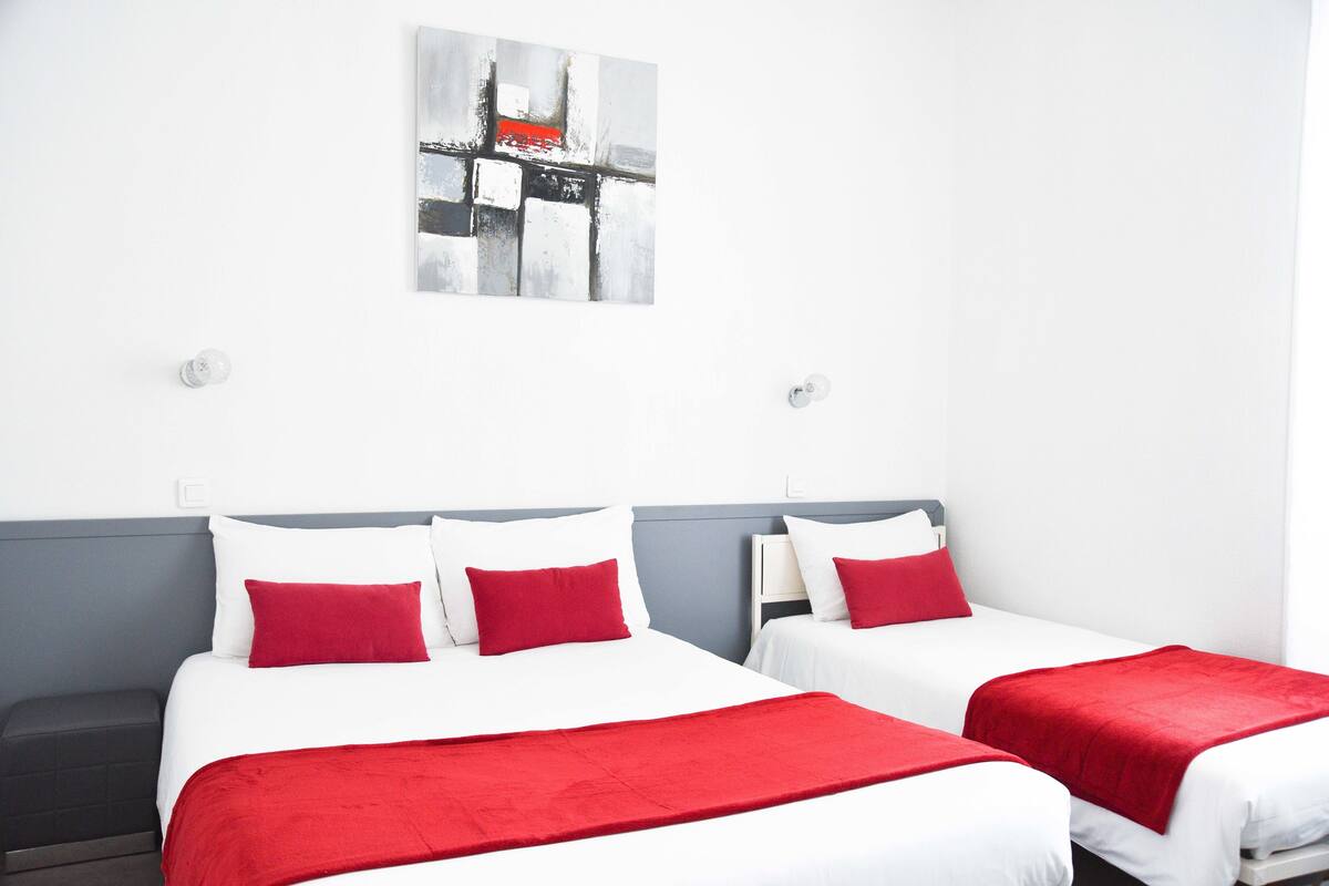 Triple Room | Down comforters, WiFi (free), bed sheets