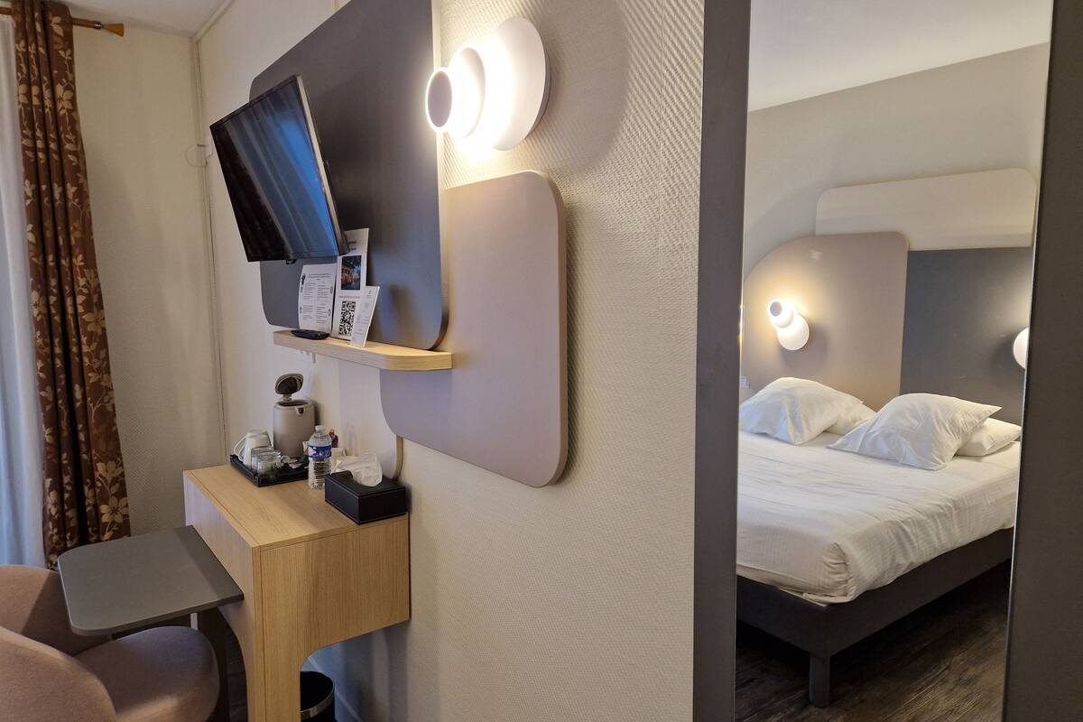 desk, iron/ironing board, free wifi, bed sheets