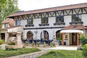 Exterior - Sure Hotel by Best Western Saint-Quentin Ouest Le pot d'étain (Holnon)