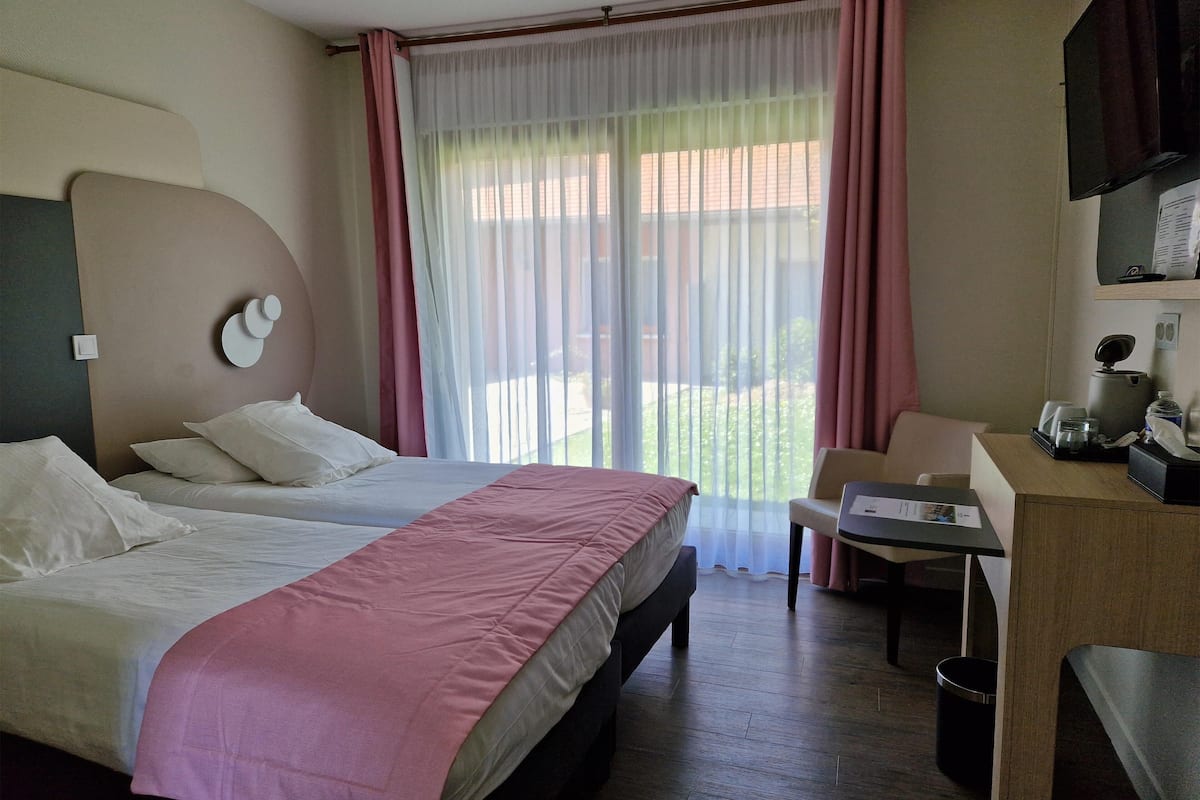Desk, iron/ironing board, free WiFi, bed sheets