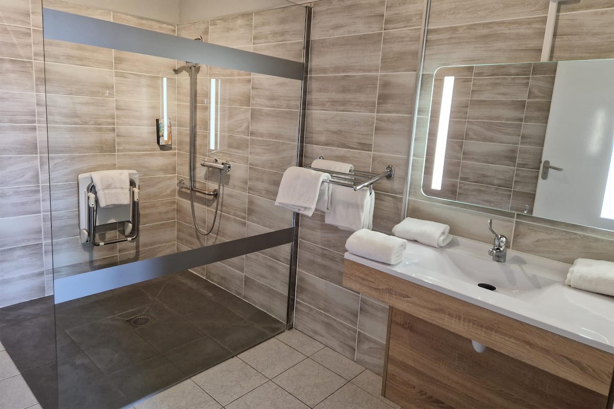 Baño para personas con discapacidad
