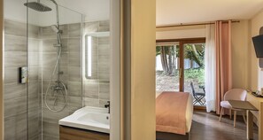 Desk, iron/ironing board, free WiFi, bed sheets - Sure Hotel by Best Western Saint-Quentin Ouest Le pot d'étain (Holnon)