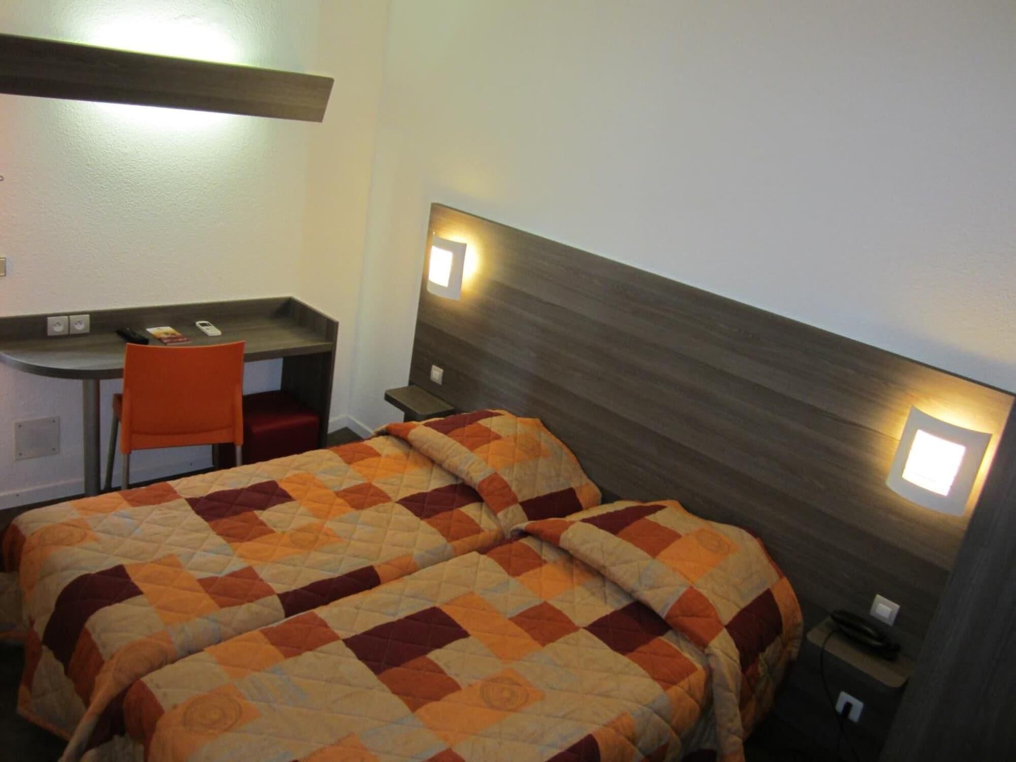 Desk, free WiFi, bed sheets