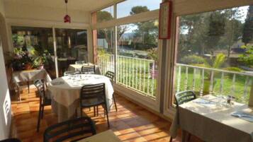 Breakfast and dinner served, Mediterranean cuisine