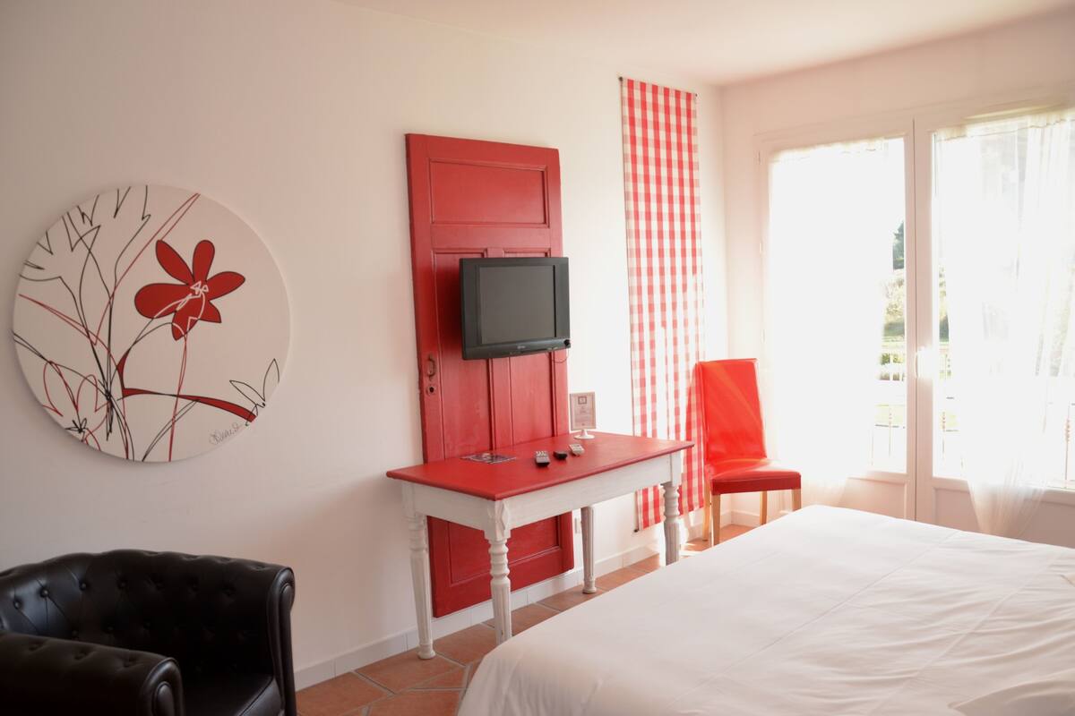 Superior Room | Premium bedding, desk, blackout drapes, soundproofing