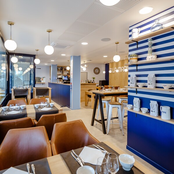 Breakfast, lunch and dinner served - Cit'Hotel La Marinière (Saint-Malo)