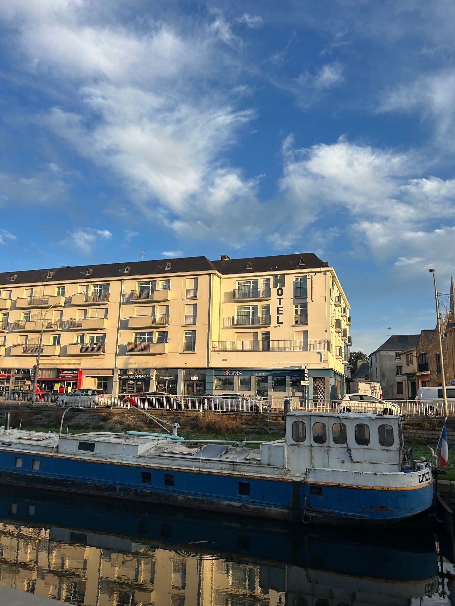 واجهة المنشأة