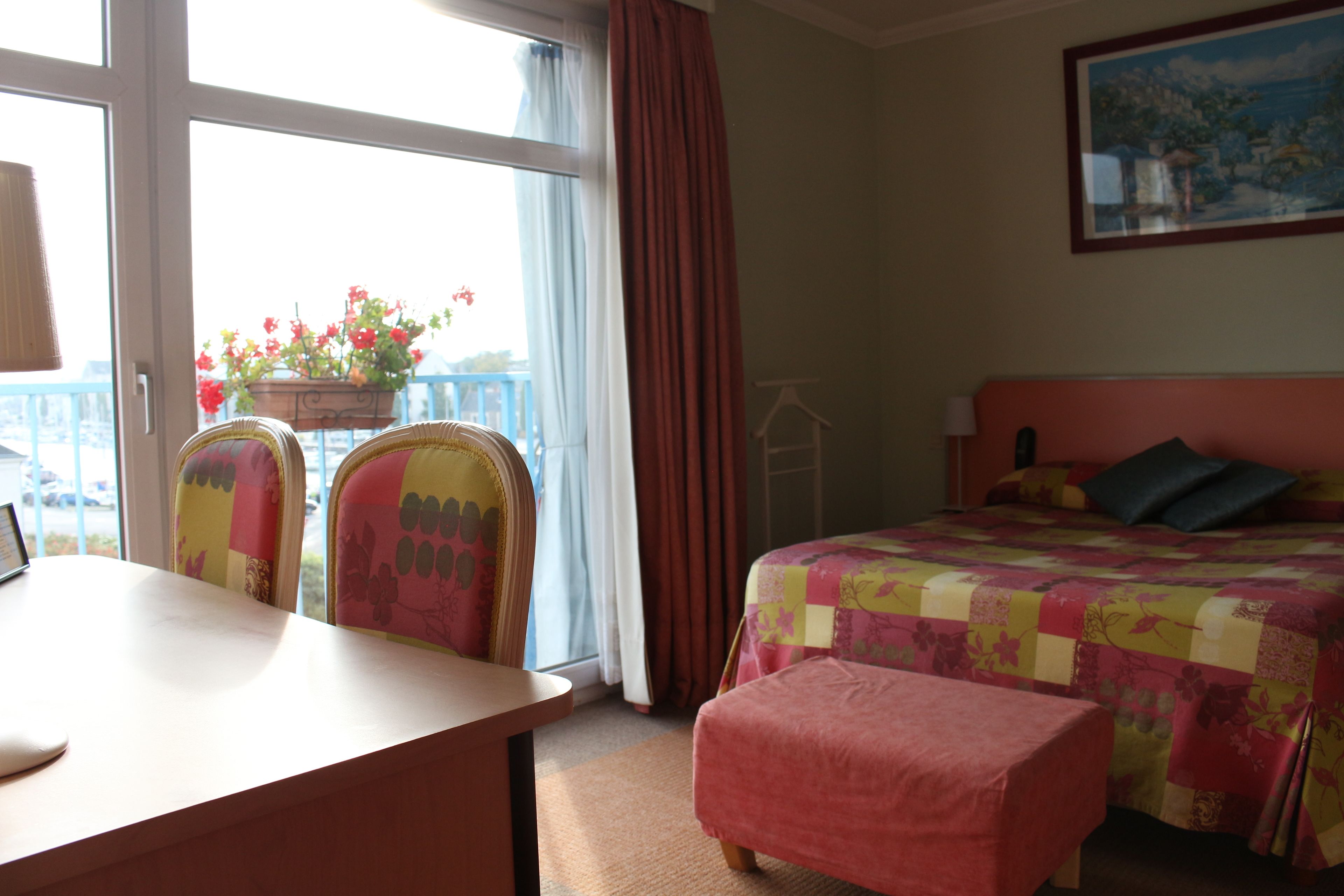 double room | blackout curtains, iron/ironing board, free wifi, bed sheets
