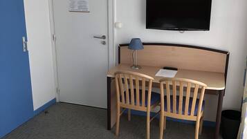Dobbeltrom – exclusive | Blendingsgardiner, strykejern/-brett, wi-fi (inkludert) og sengetøy