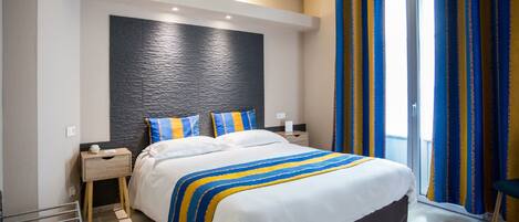 Superior Room, 1 Queen Bed, Non Smoking | In-room safe, individually decorated, individually furnished, desk