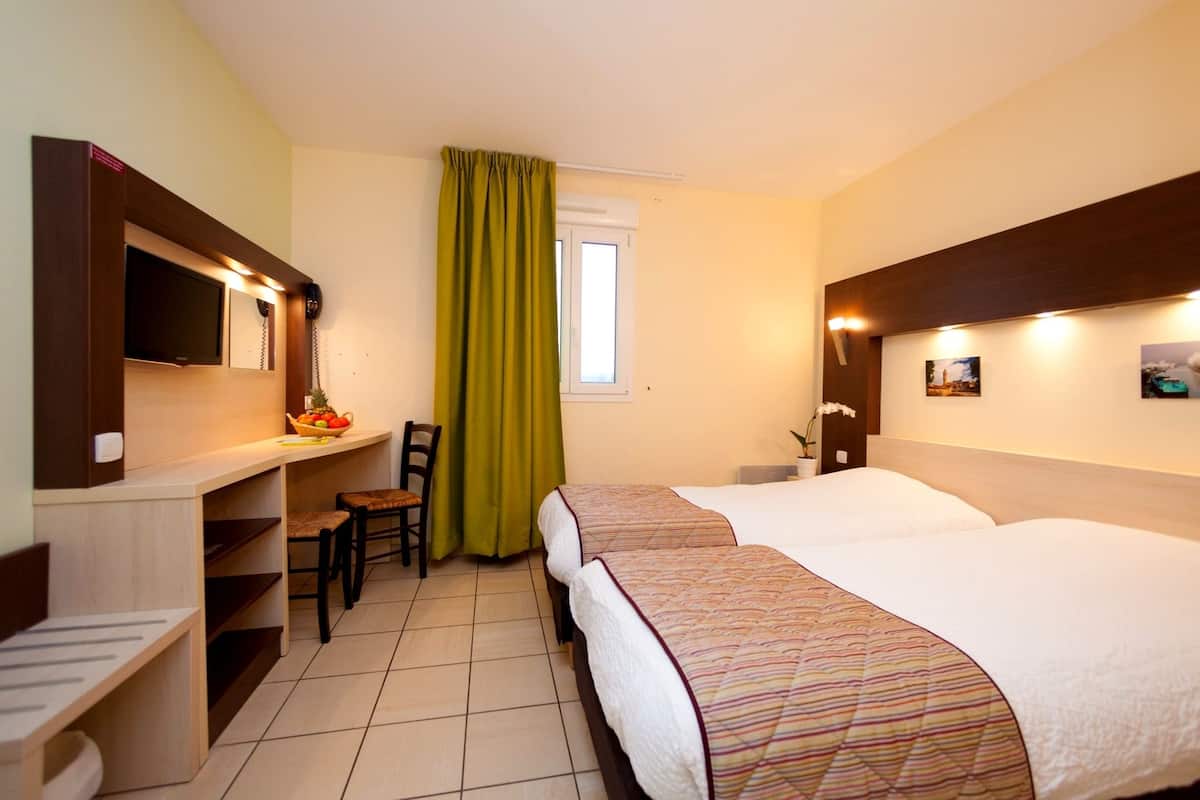 Desk, cots/infant beds, rollaway beds, free WiFi