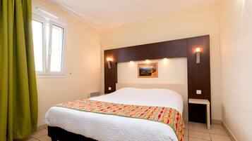 Desk, cribs/infant beds, rollaway beds, free WiFi