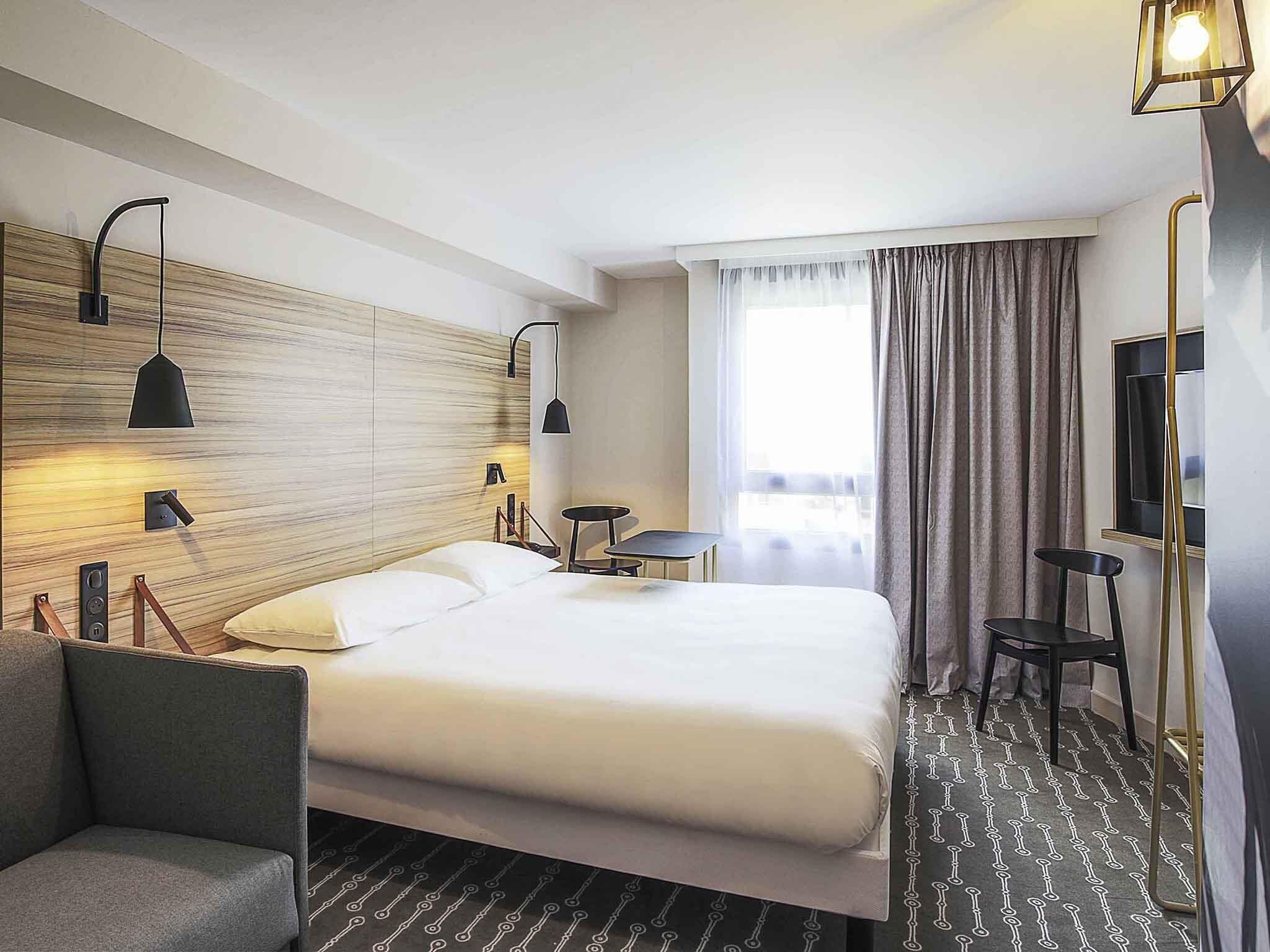 스탠다드룸, 더블침대 1개 및 소파베드 | 객실 내 금고, 책상, 방음 설비, 다리미/다리미판