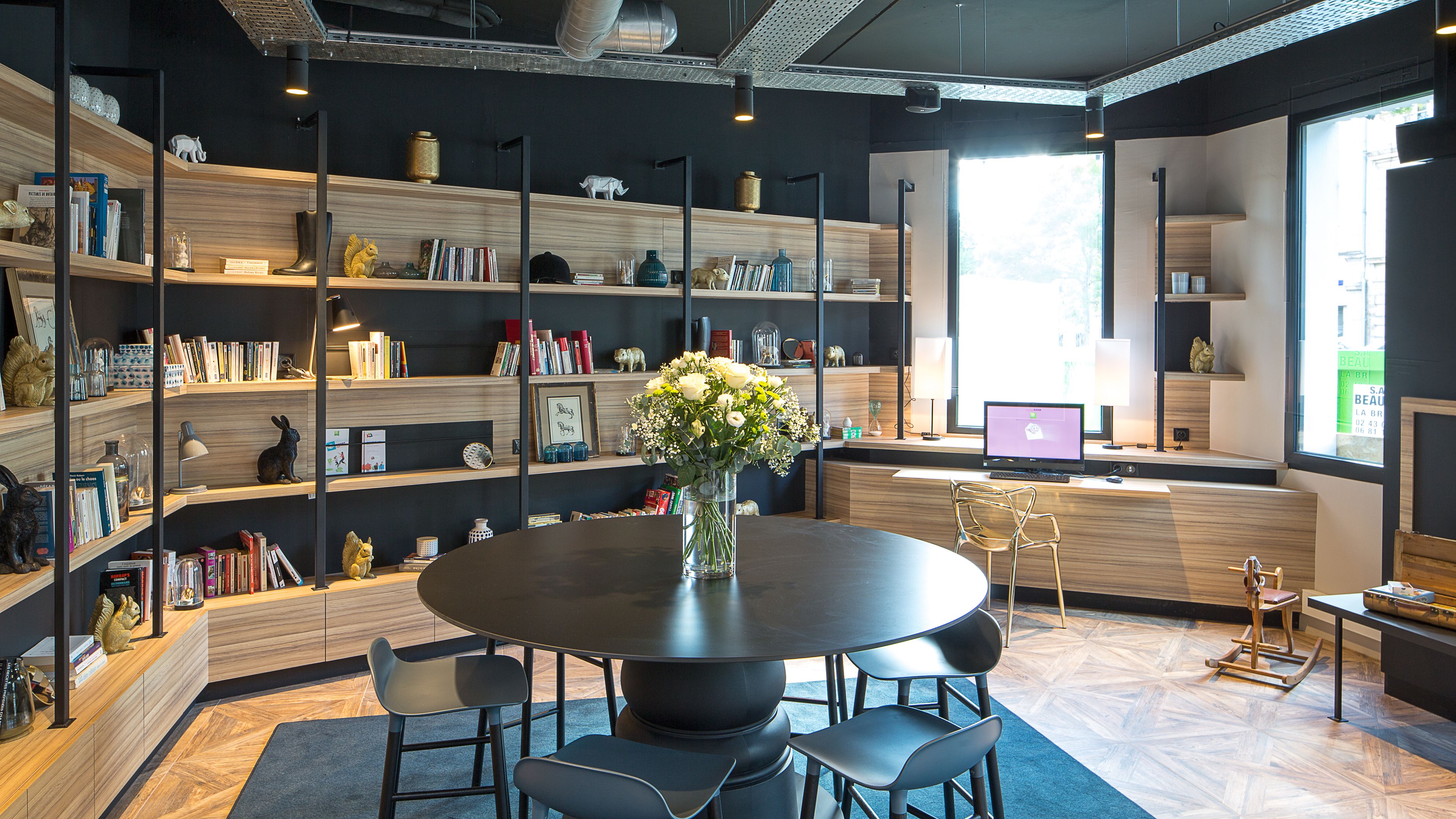 32-inch tv with satellite channels