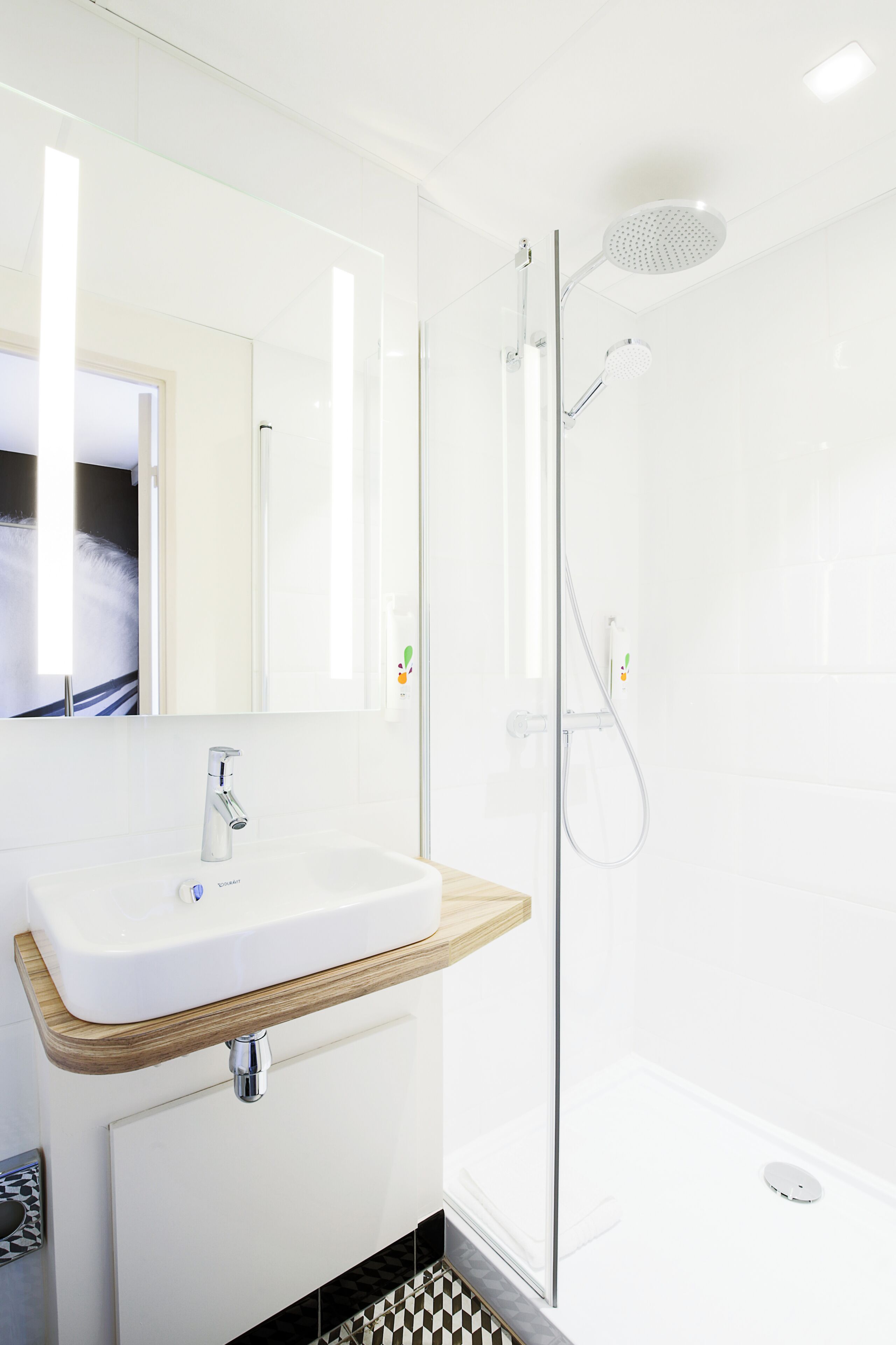 Photo - ibis Styles Laval Centre Gare