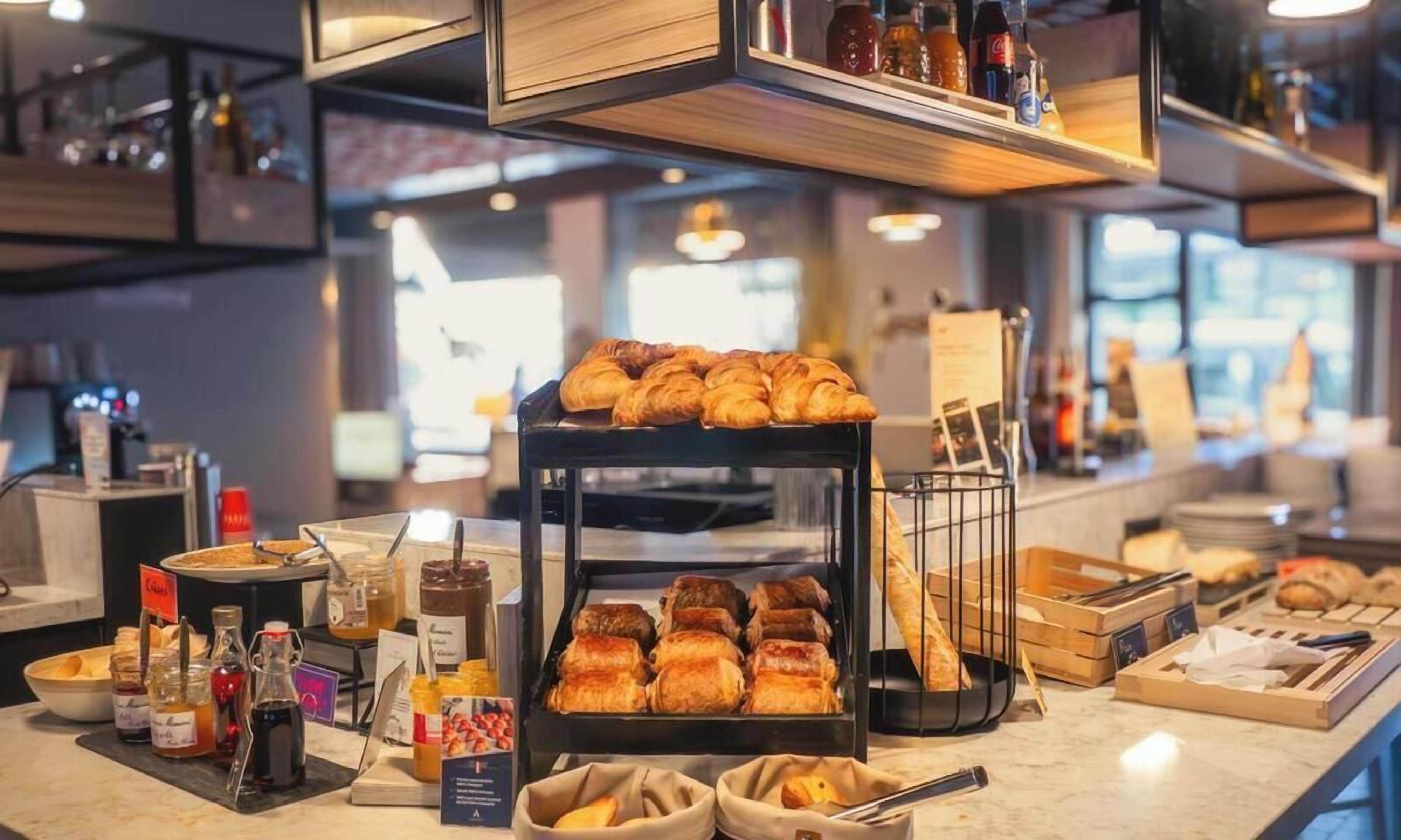 Desayuno bufé gratuito y diario
