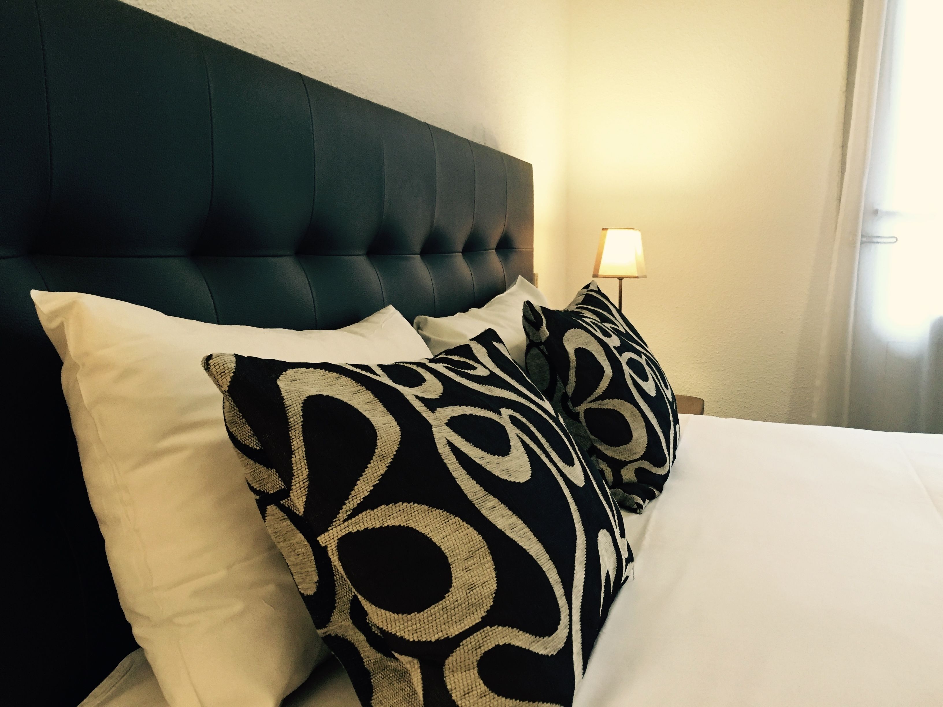 desk, soundproofing, iron/ironing board, free wifi