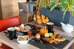 Se ofrece un desayuno continental entre semana (por un coste adicional)