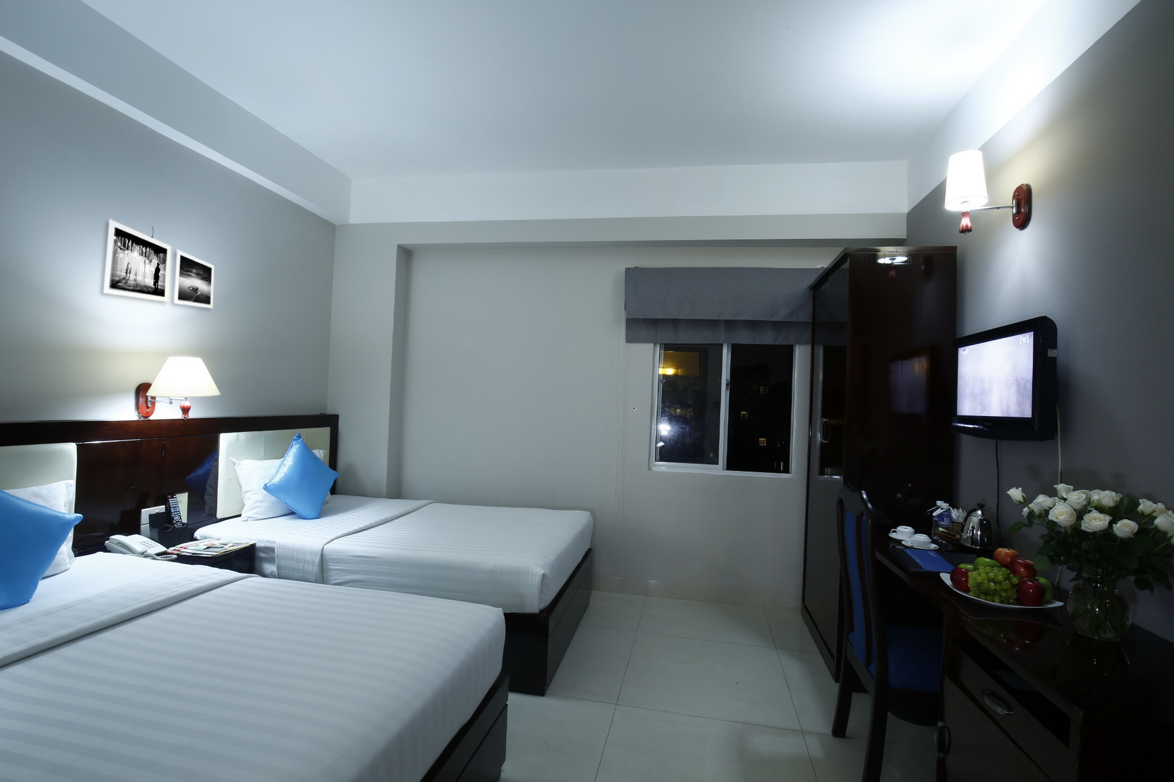 Minibar, in-room safe, desk, rollaway beds