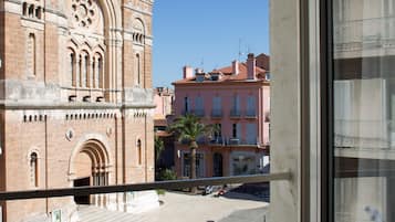 Habitación doble urbana, vista a la ciudad | Vista desde la propiedad