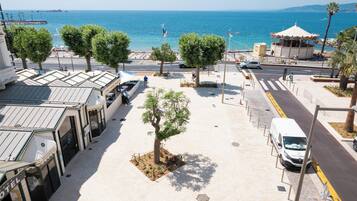 Luxe kamer, 1 twee- of 2 eenpersoonsbedden, uitzicht op zee | Uitzicht vanuit de kamer