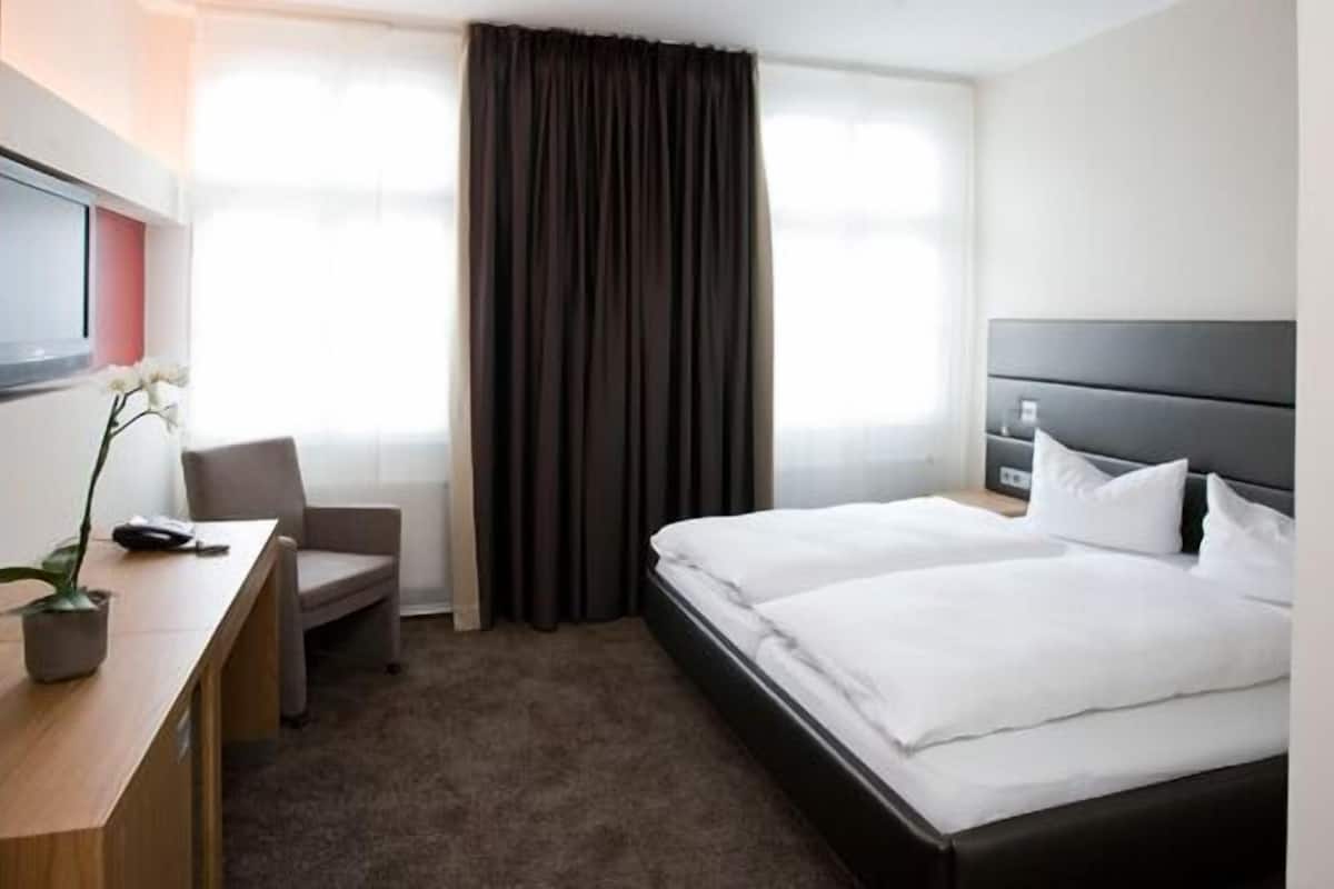 Biancheria da letto ipoallergenica, minibar, una cassaforte in camera