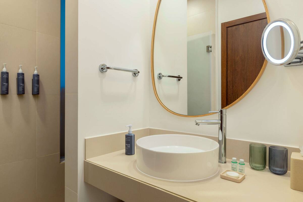 shower, free toiletries, hair dryer, bathrobes