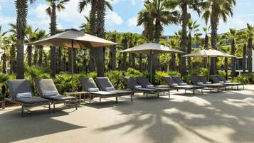 Indoor pool, 6 outdoor pools, pool umbrellas, pool loungers