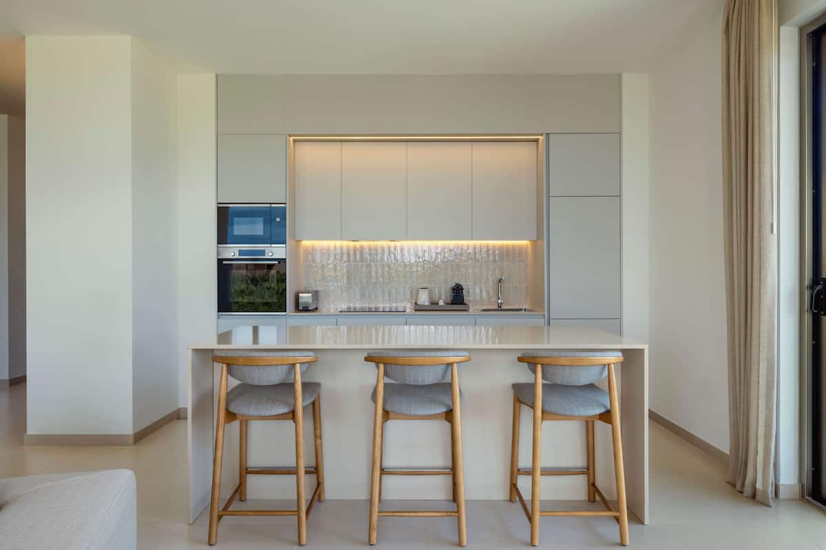 1 bedroom, minibar, in-room safe, blackout curtains