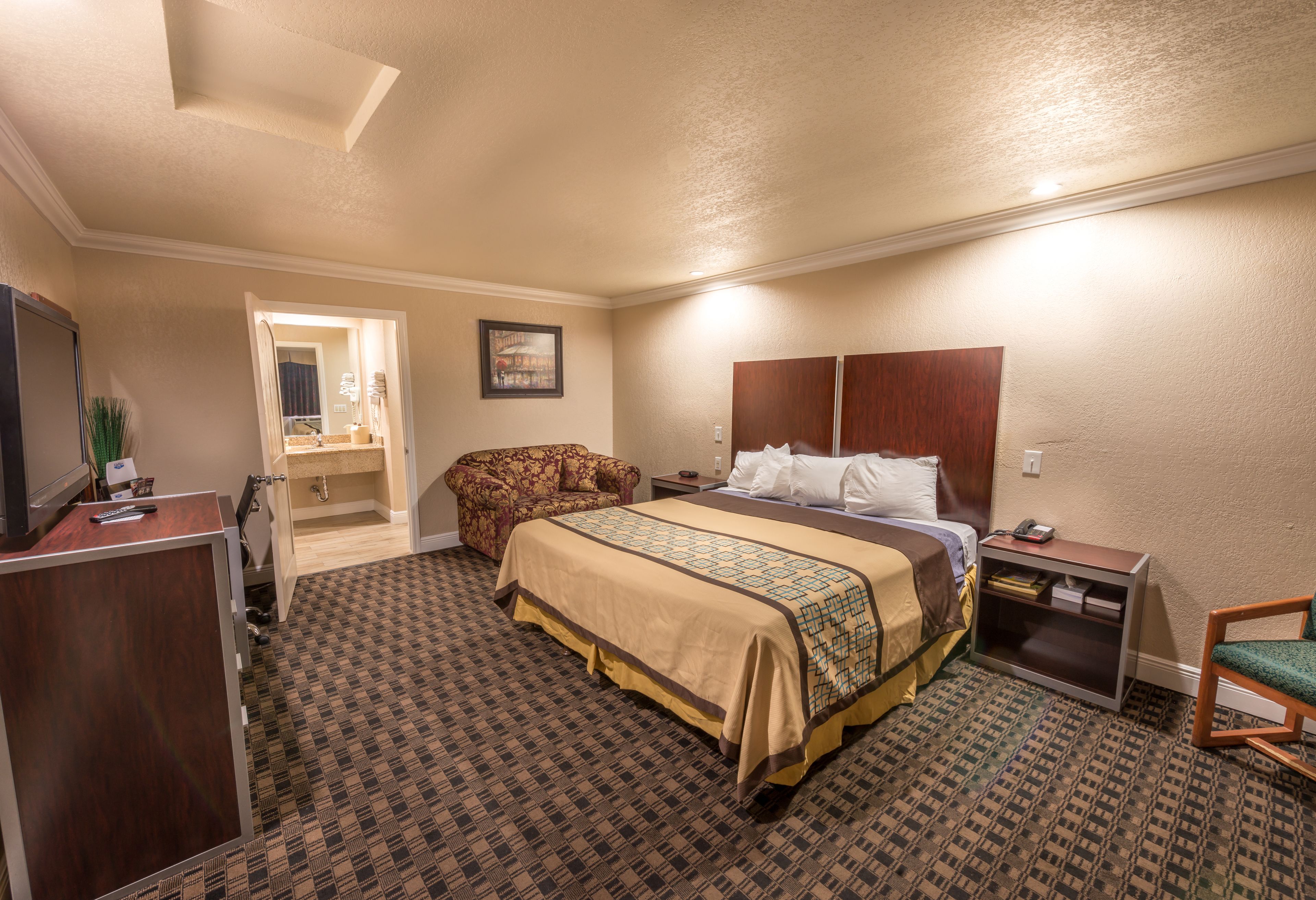 one king bed, non-smoking | view from room