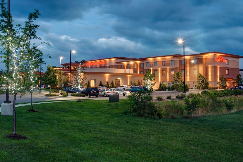 luxury hotels in Brookfield, Wi