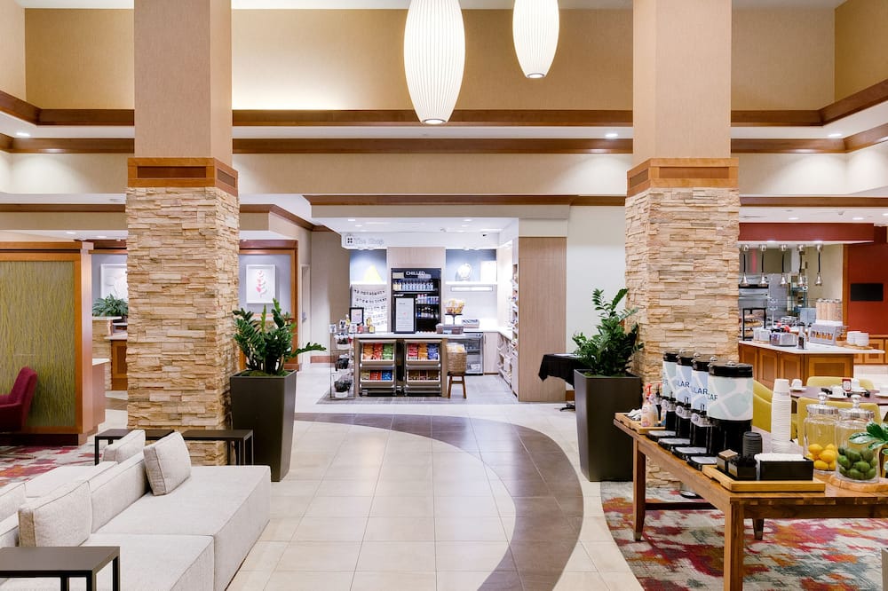 Hilton Garden Inn Milwaukee Airport
