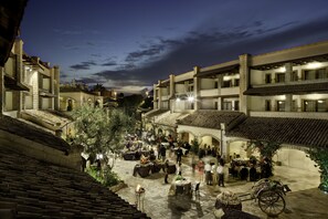 Courtyard - UNAHOTELS Regina Bari (Noicattaro)