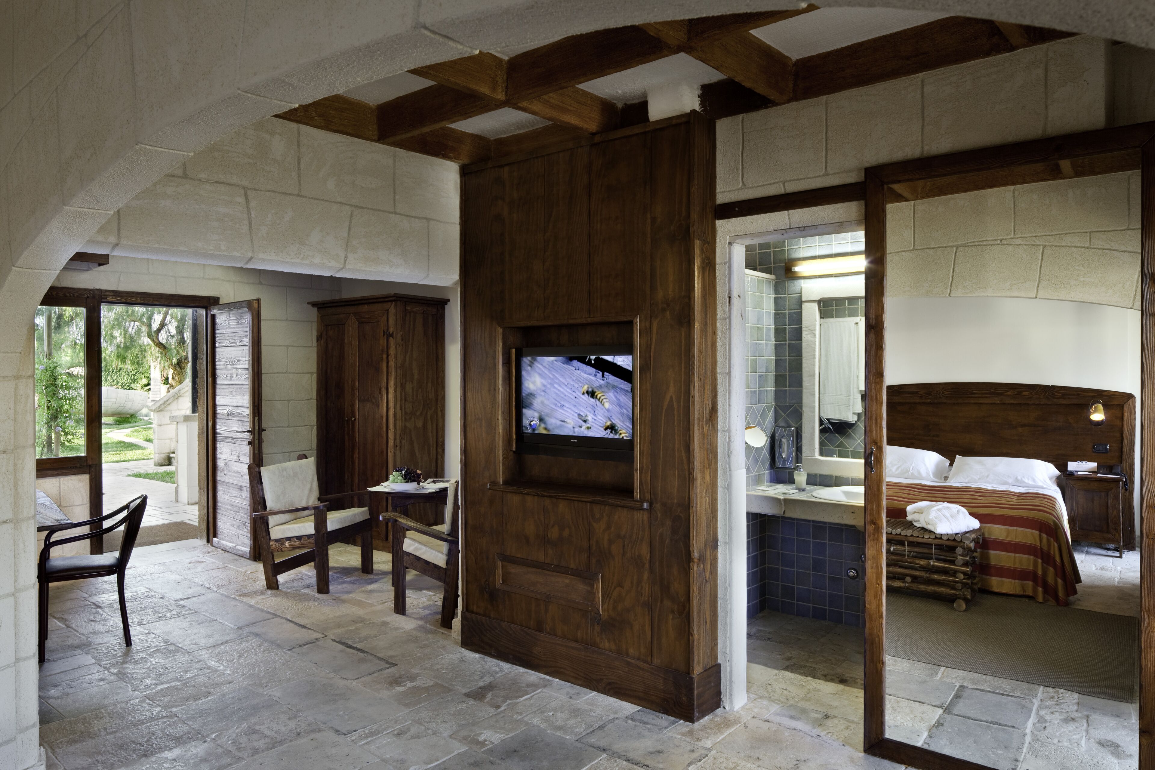 junior suite | premium bedding, minibar, in-room safe, individually furnished