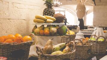 包含每日欧式早餐