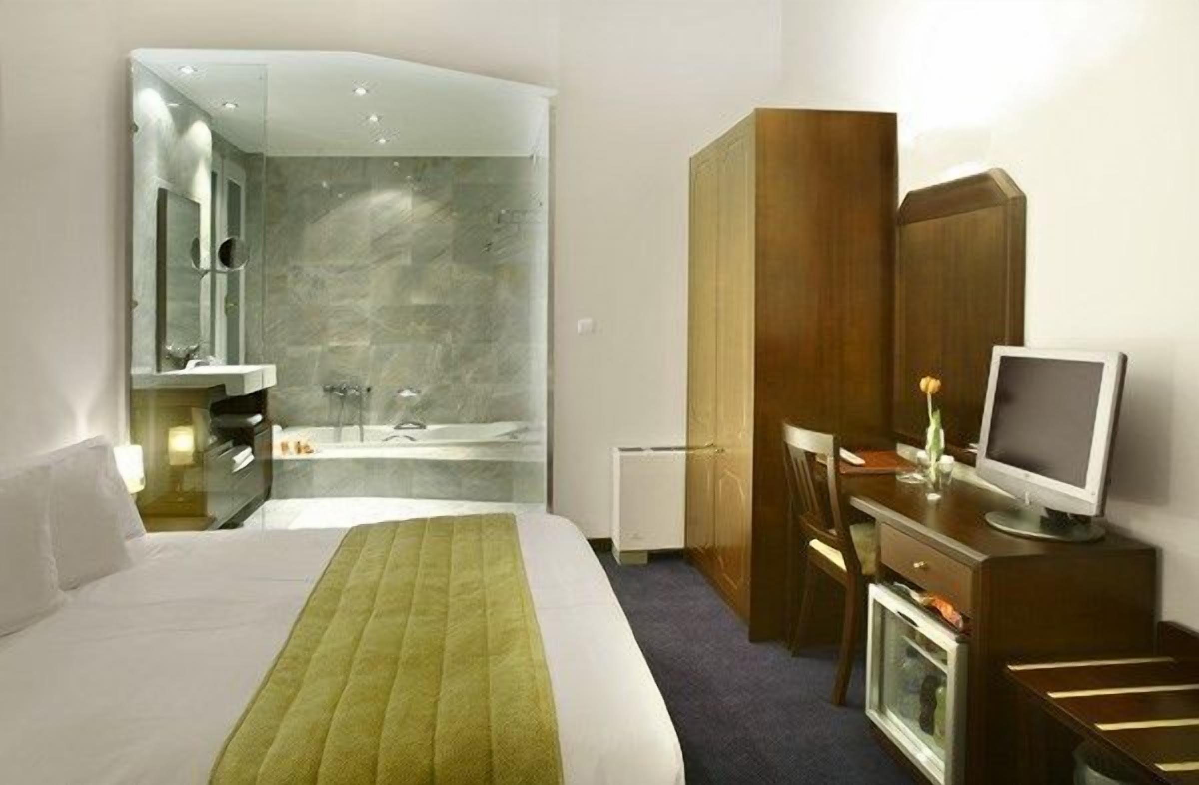premium suite | in-room safe, desk, soundproofing, iron/ironing board