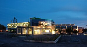 Façade de l’hébergement - soirée/nuit