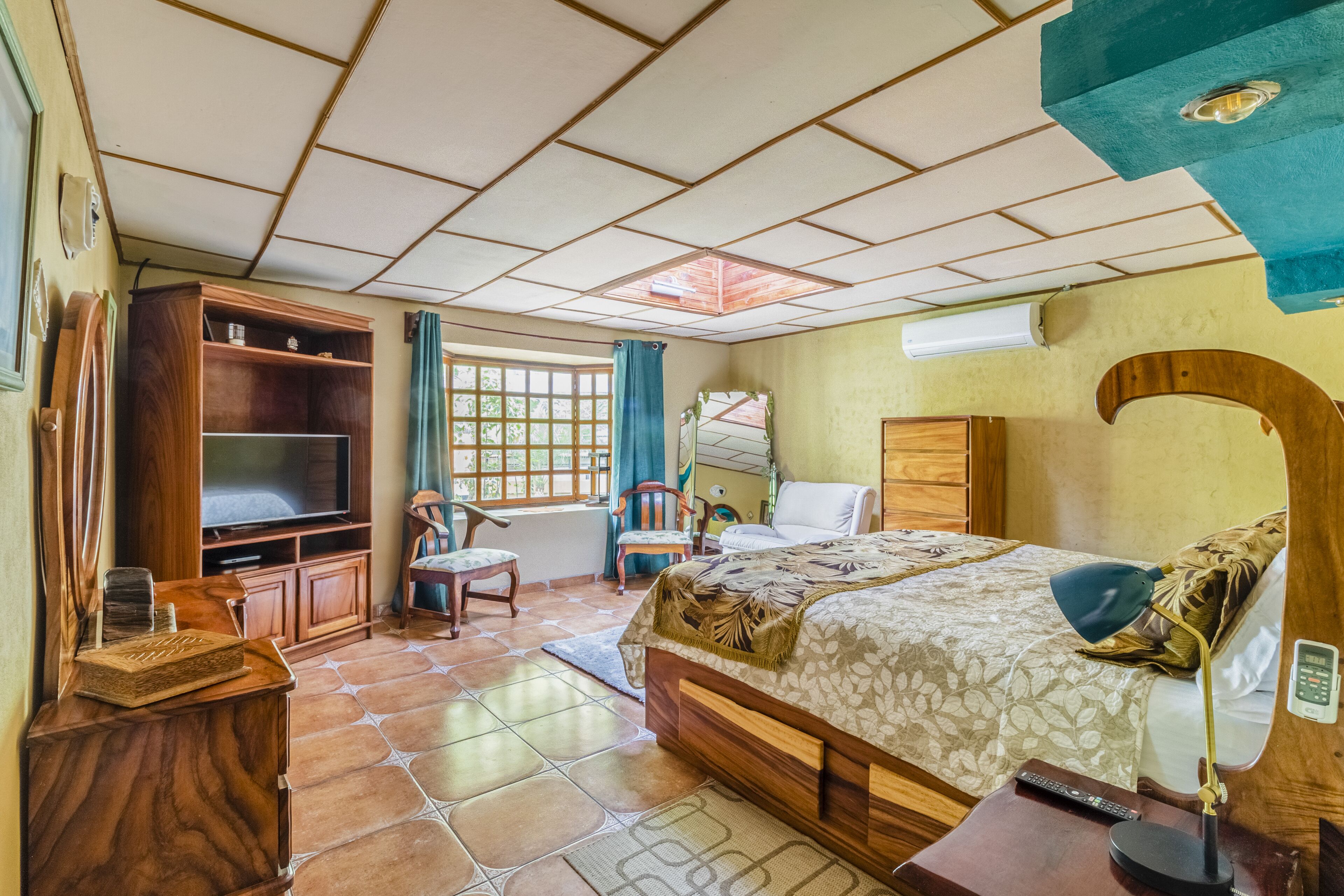 casa cascadas | 2 bedrooms, premium bedding, in-room safe, individually decorated