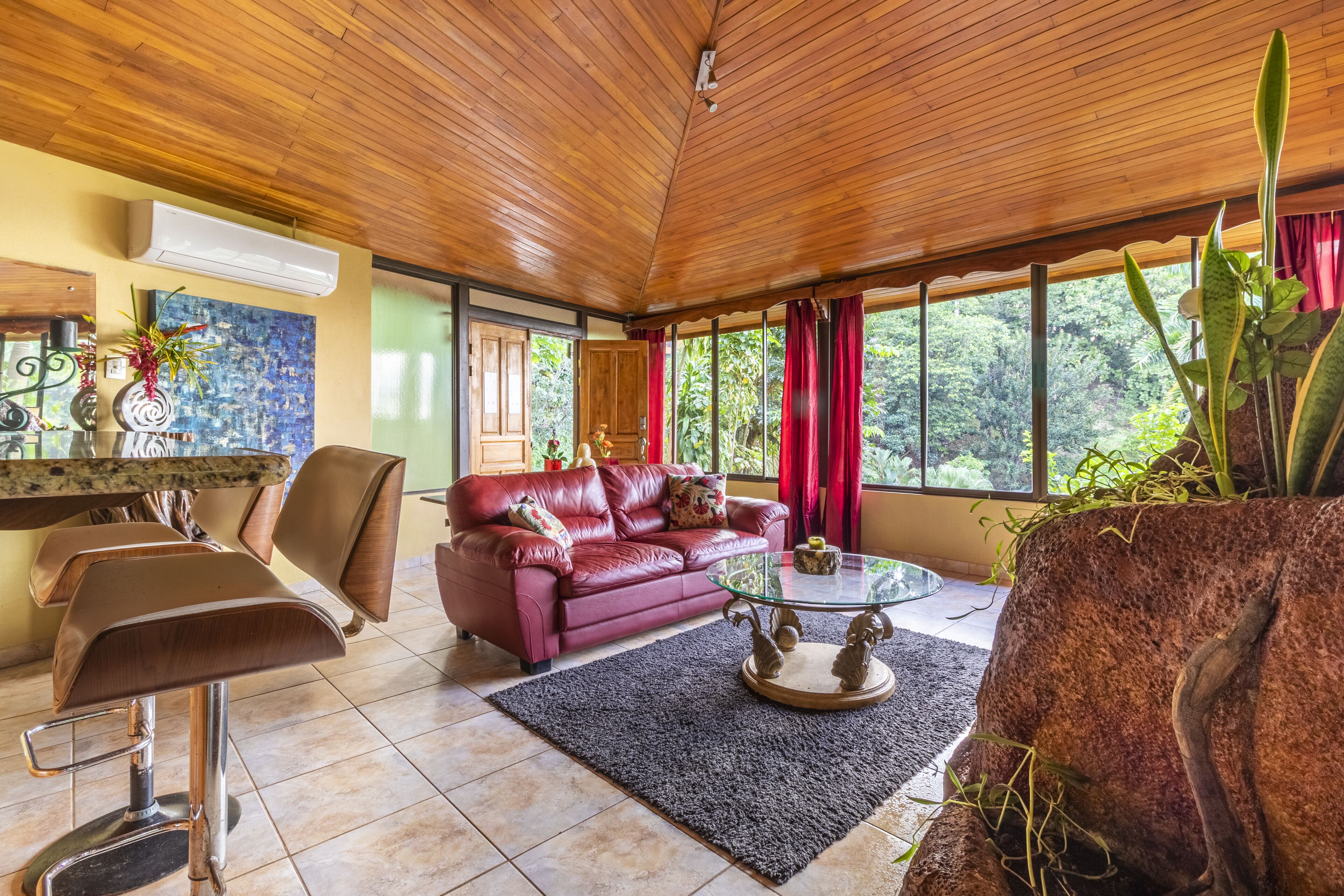 Toucan Suite | Living area