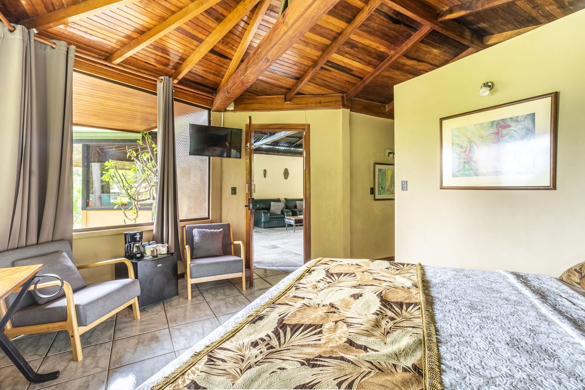 2 bedrooms, premium bedding, in-room safe, individually decorated