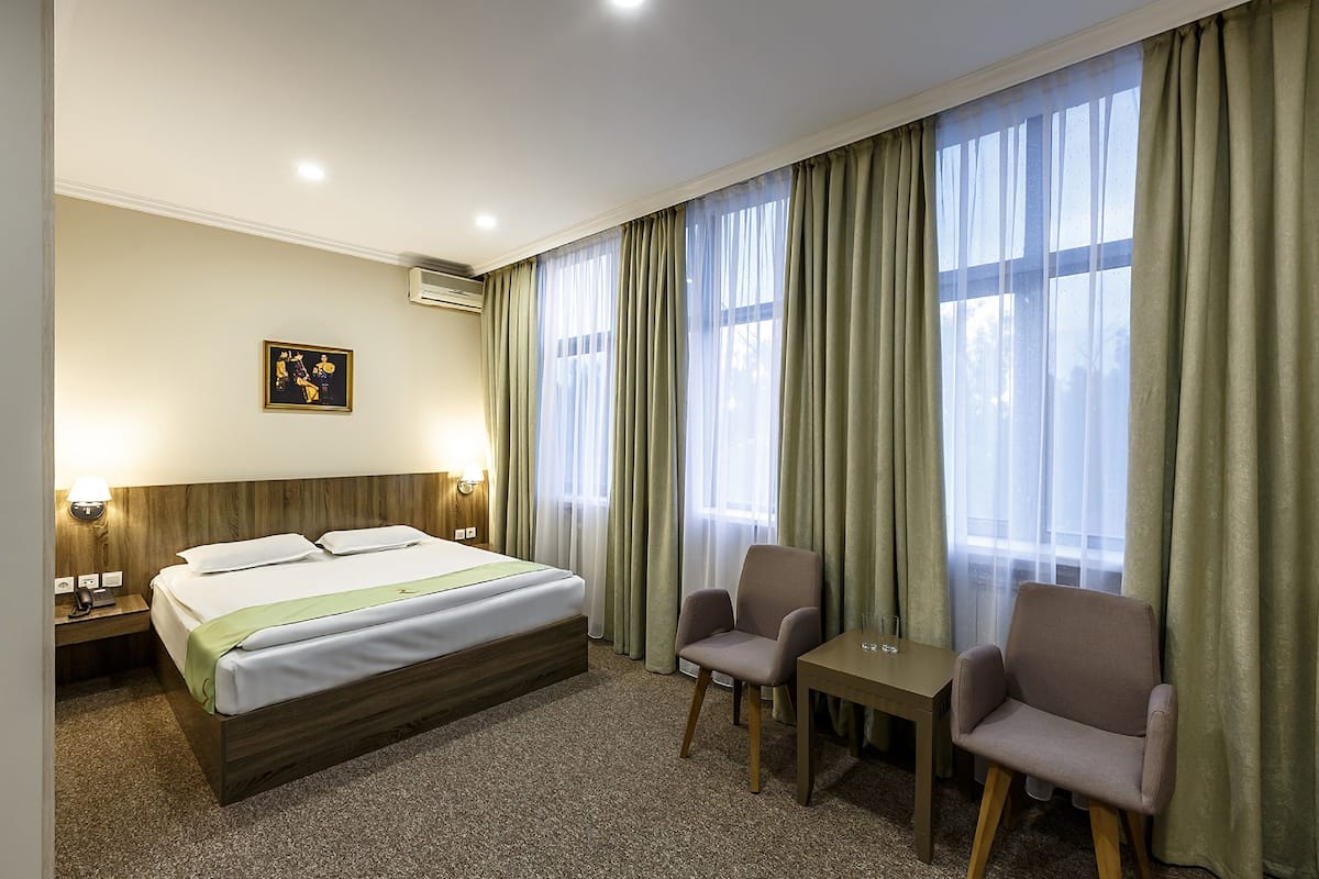 Comfort Double Room | 1 bedroom, premium bedding, in-room safe, desk