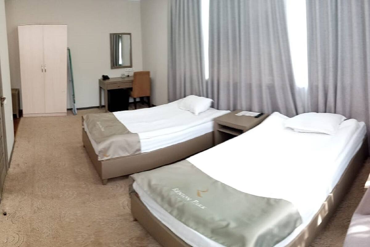 Comfort Twin Room | 1 bedroom, premium bedding, in-room safe, desk