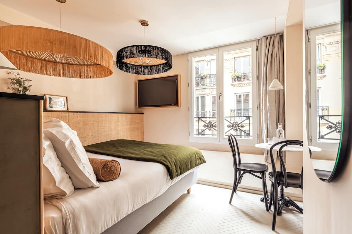 Ropa de cama de alta calidad, decoración personalizada y escritorio