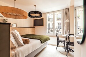 Literie de qualité supérieure, décoration personnalisée, bureau