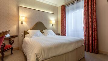 In-room safe, individually decorated, individually furnished, desk