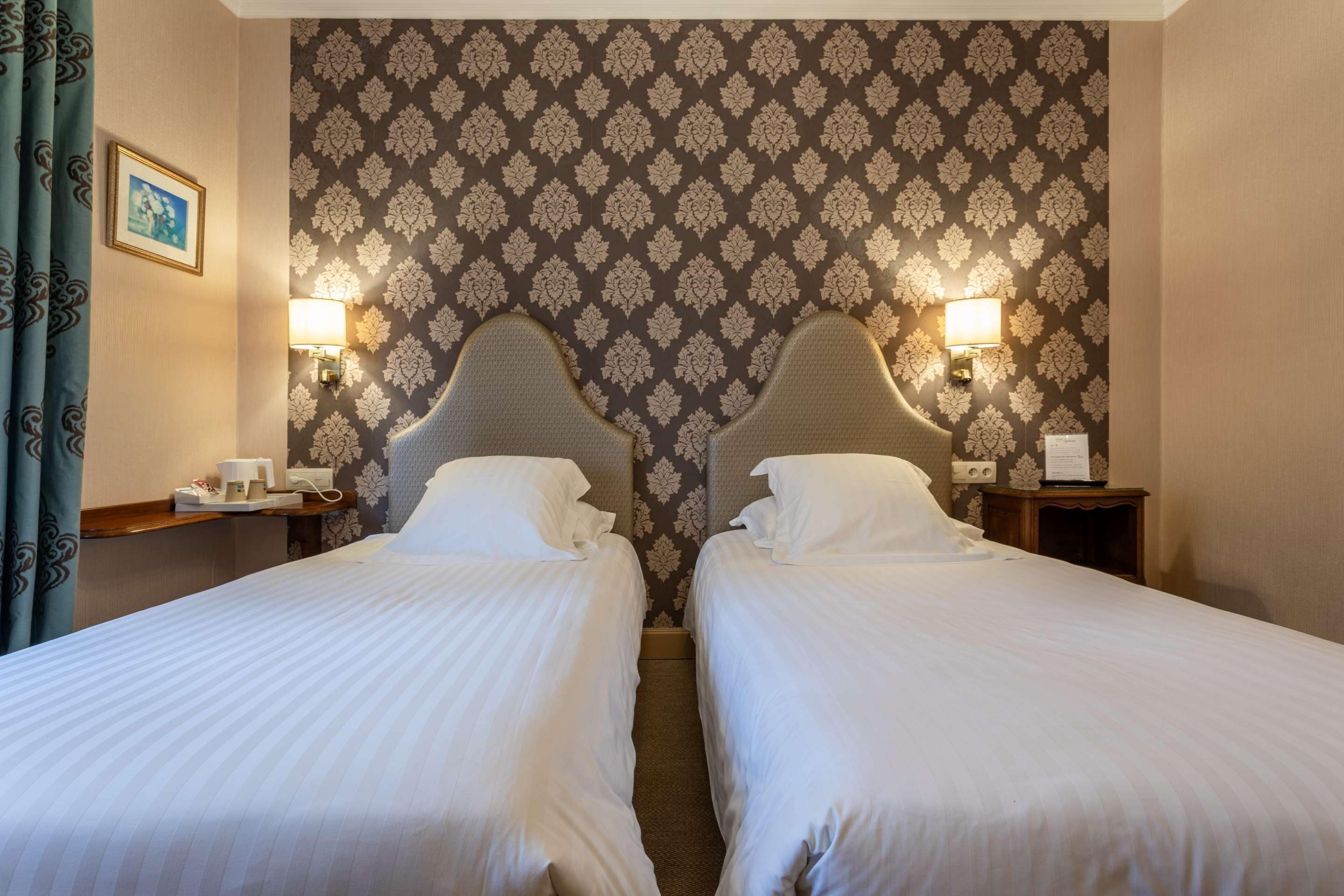 in-room safe, individually decorated, individually furnished, desk