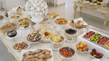 Desayuno bufé gratuito y diario
