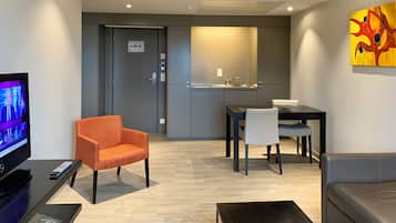 1 bedroom, premium bedding, in-room safe, individually decorated