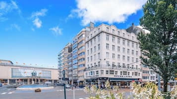 المنشأة من الخارج